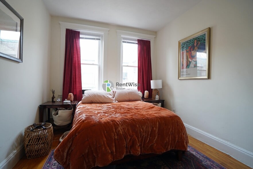 Building Photo - 78 Brainerd Rd