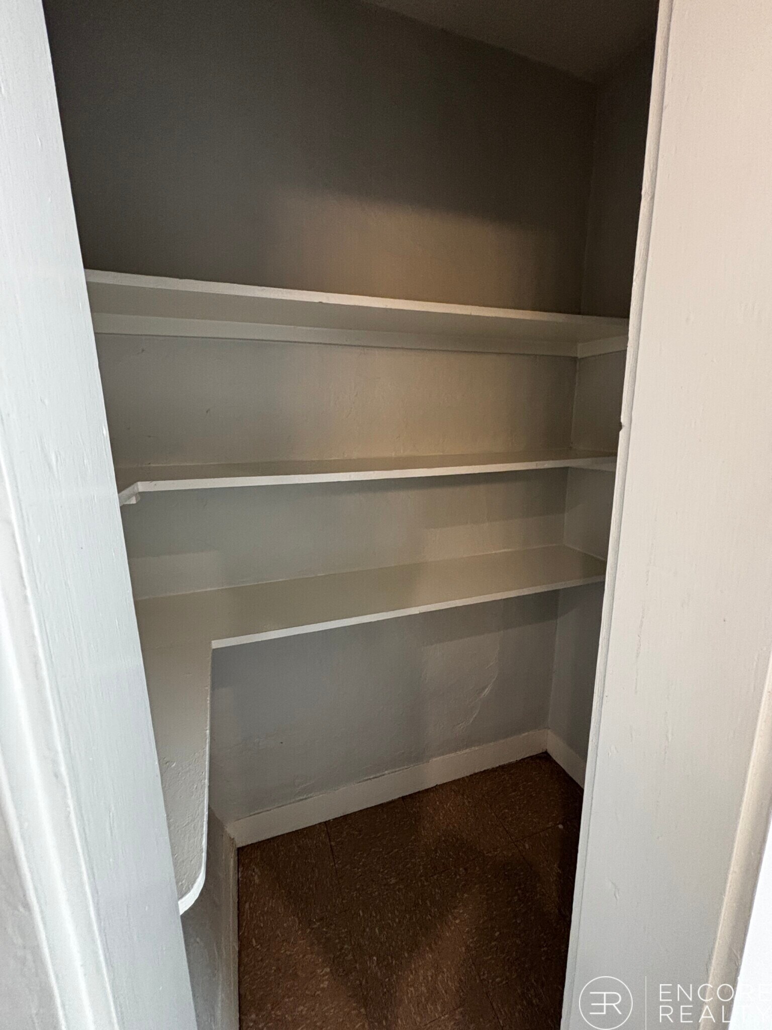 Building Photo - 222 Banks St