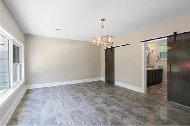 Building Photo - 1755 Oriole St