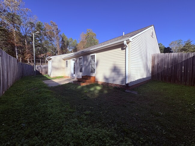 Building Photo - 129 Arbors Ct