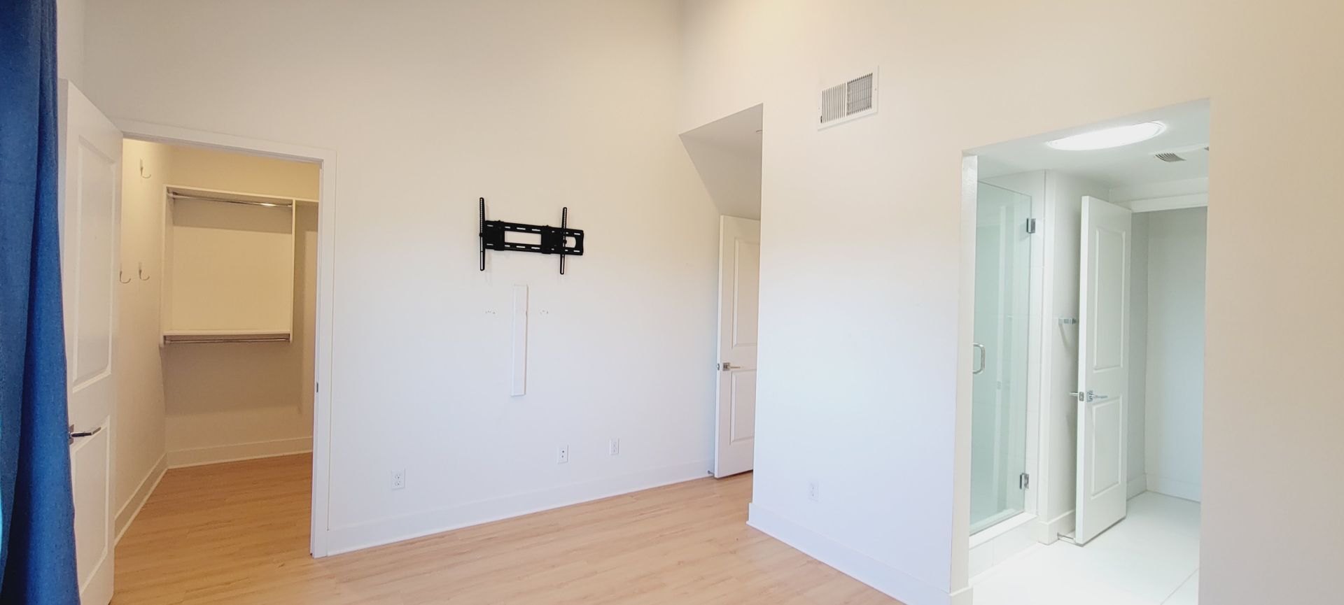 Building Photo - Newly Built Tri-Level Townhome with 3 Bedr...