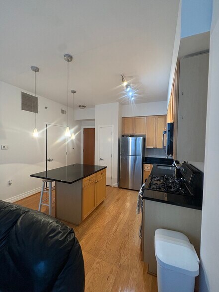 Building Photo - 2120 Vermont Ave NW