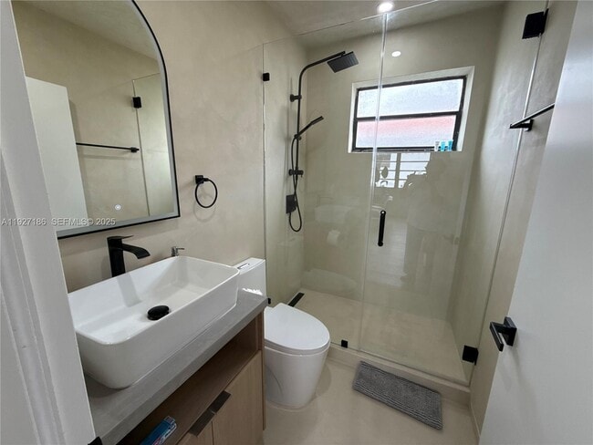 Building Photo - 1716 SW 11th St