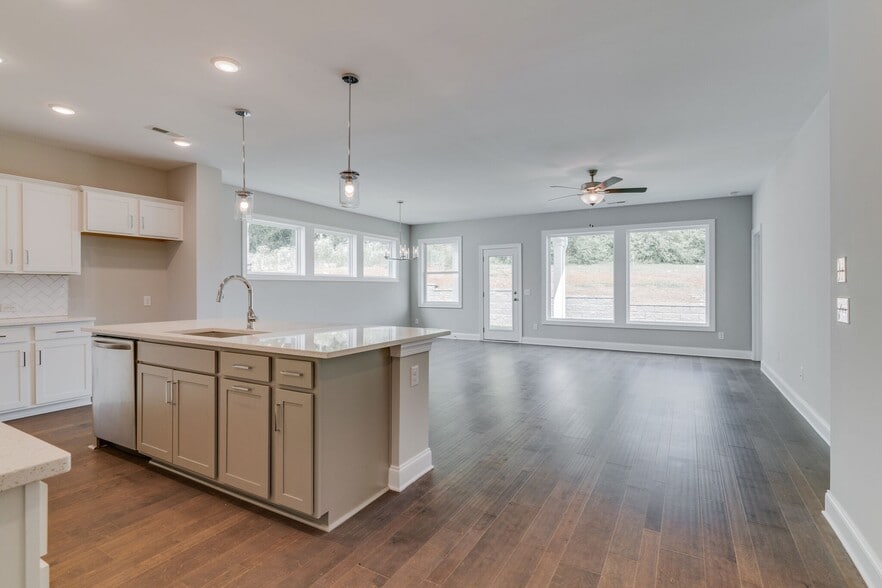 Building Photo - 208 Woodhall Ct