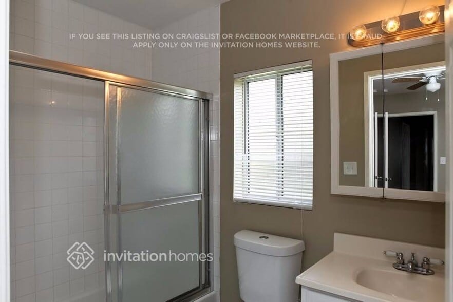 Building Photo - 2010 N Corlett Ave