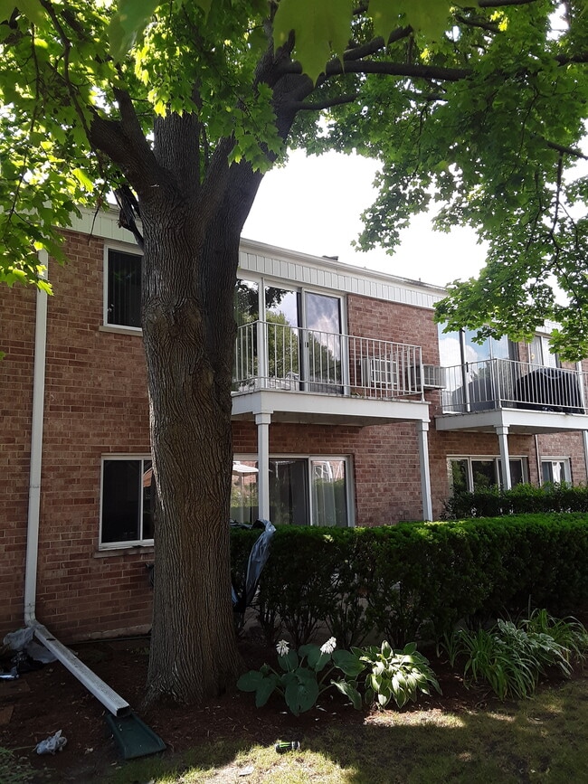 Building Photo - 5117 Blodgett Ave