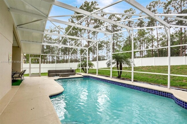 Building Photo - 502 Oxford Dr