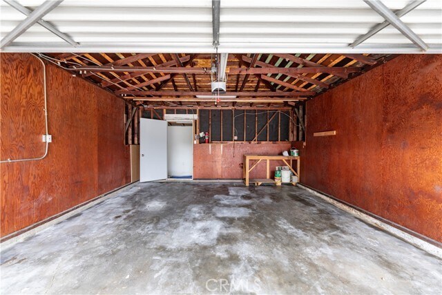 Building Photo - 1929 Wellesley Rd