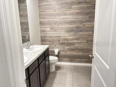 Building Photo - 4965 NE 14th Pl