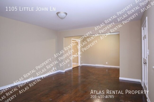 Building Photo - 1105 Little John Ln