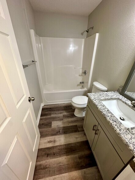 Building Photo - 11699 Madrone Ln