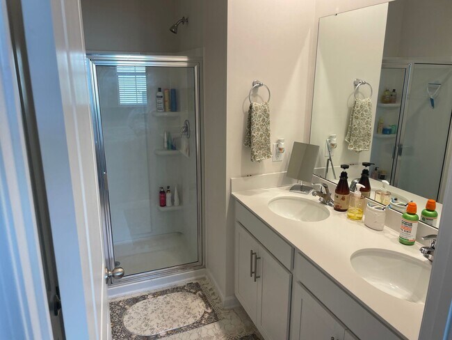 Building Photo - Wonderful Four Bedroom Home! Close to Ft. Jackson!