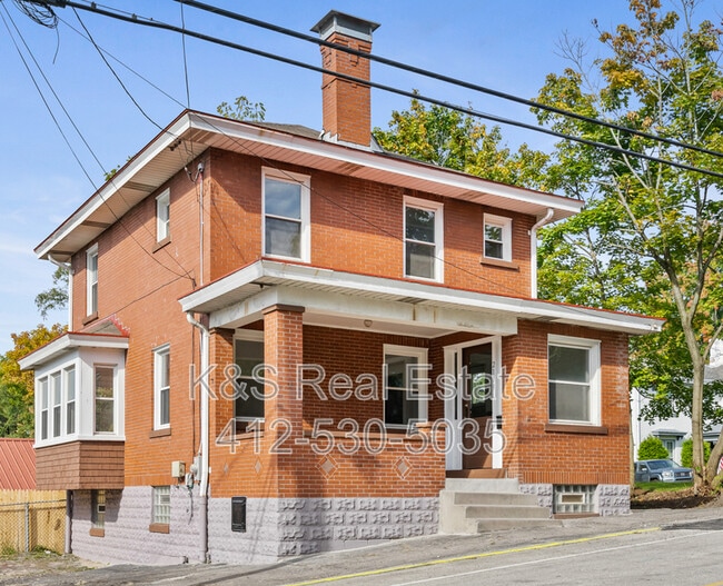 Building Photo - 2119-2119 Mt Troy Rd