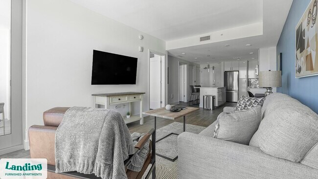 Building Photo - 1950 Mayfair St