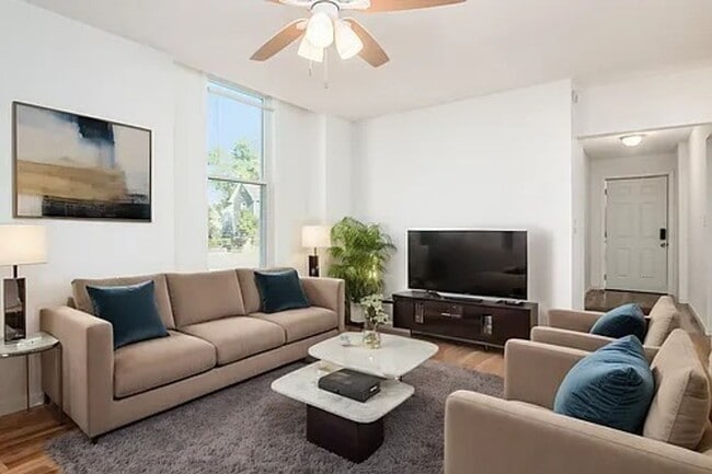 Building Photo - 1109-1111-1111 Franklin Ave