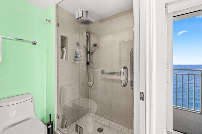 Building Photo - 4511 S Ocean Blvd