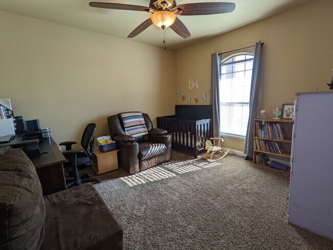 Building Photo - 4320 Springwood Dr