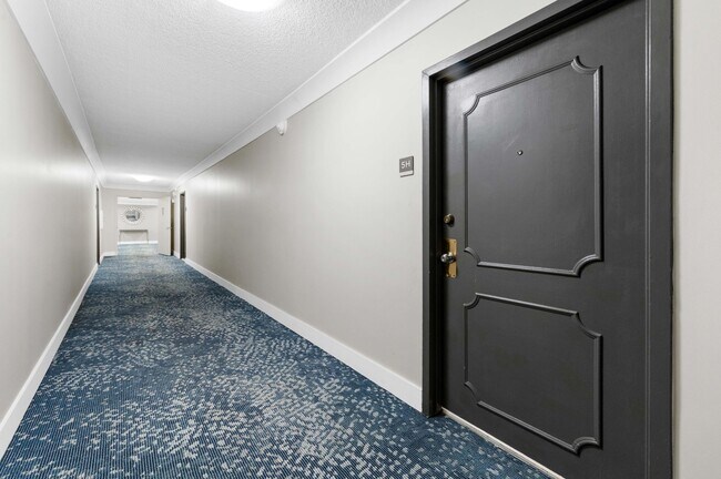 Building Photo - 16546 NE 26th Ave