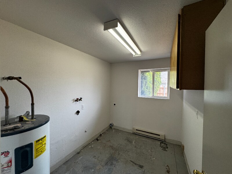 Building Photo - 1531 W Locust St