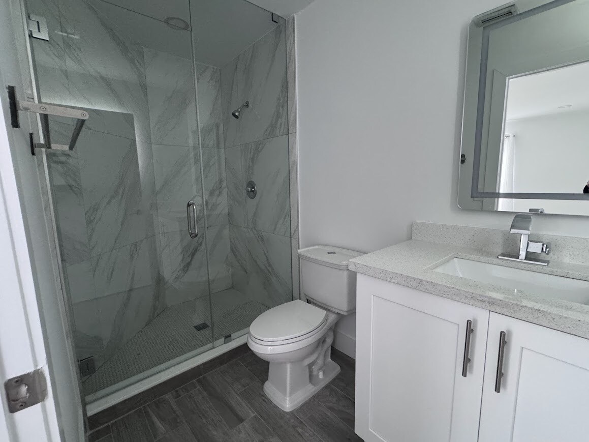 Building Photo - 5593 NW 102nd Pl