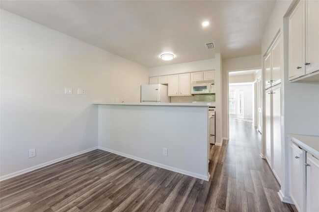 Building Photo - 7920 Rockwood Ln