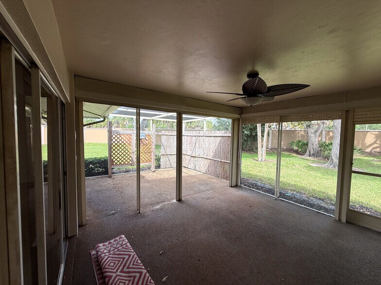 Building Photo - 5840 Crabwood Ct
