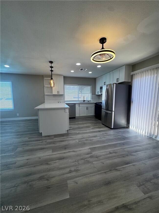 Building Photo - 336 Viewmont Dr