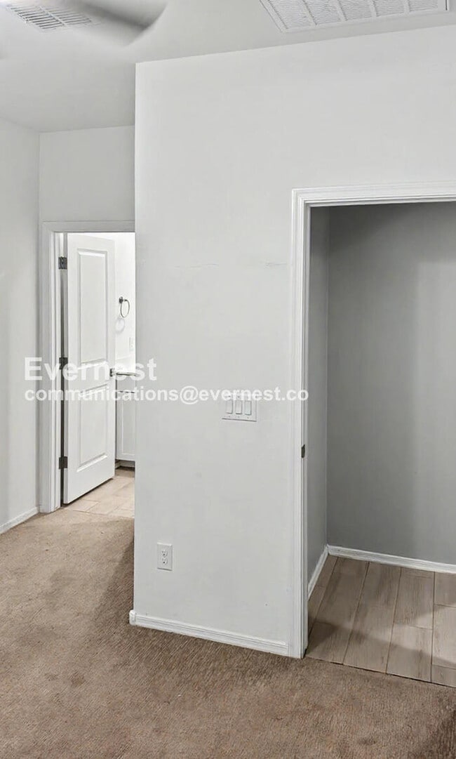 Building Photo - 10667 W Filbert St