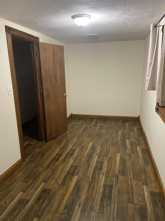 Building Photo - 108 Cleo Dr