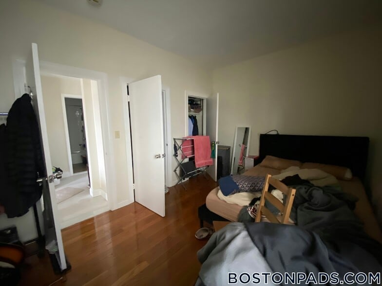 Building Photo - 1283 Commonwealth Ave