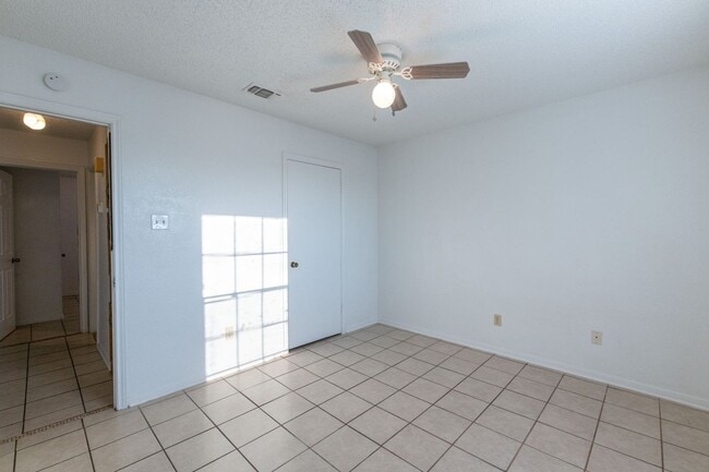 Building Photo - 501 Northern Dove Ln