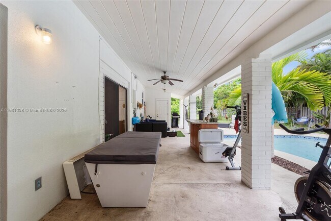Building Photo - 8225 SW 117th Terrace