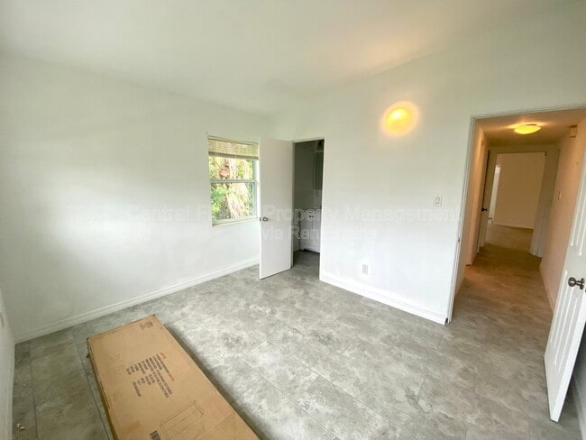 Building Photo - 4030 Corrine Dr