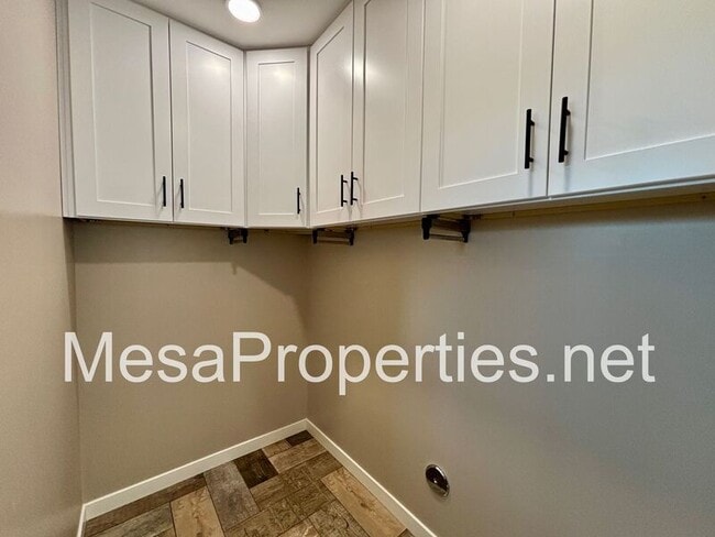 Building Photo - 8147 Grove Ave