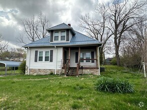 Building Photo - 3 Bedroom, 1 Bath home for rent