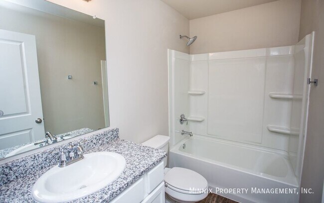 Building Photo - 2113 N. Ave. L-