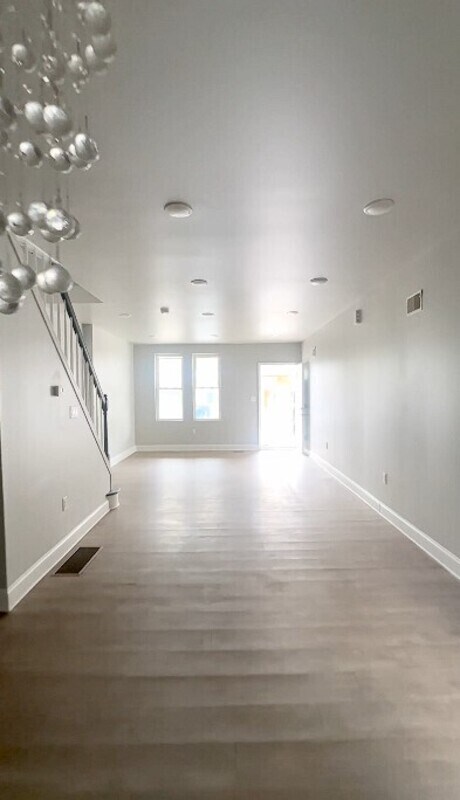 Building Photo - 5703 Delancey St