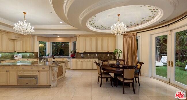 Building Photo - 1455 Robmar Dr