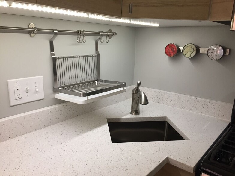 Building Photo - 14 Symphony Rd