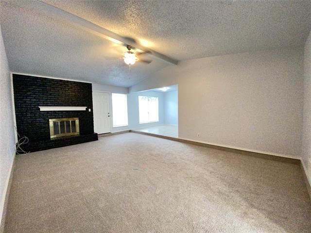 Building Photo - 5504 Pineridge Dr
