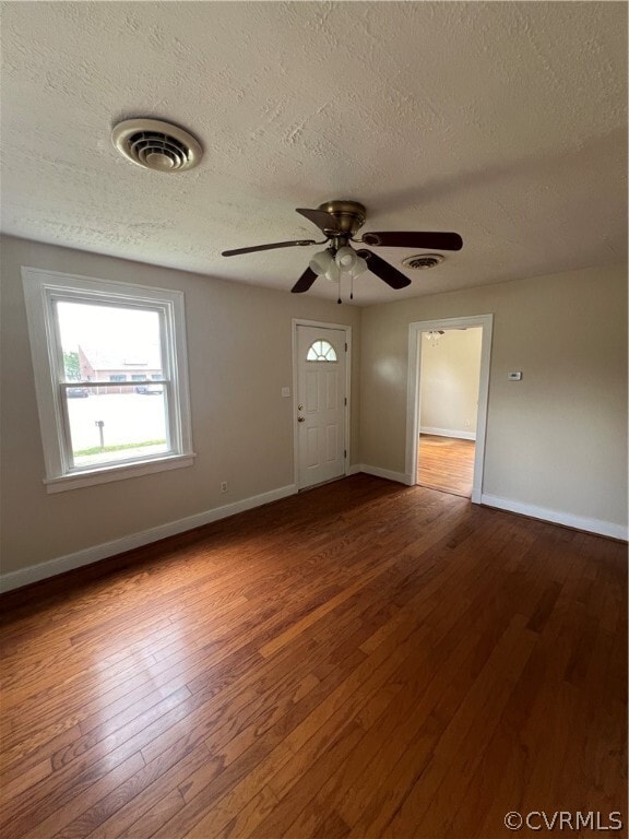 Building Photo - 310 S Mesa Dr