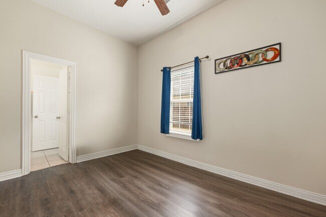 Building Photo - 19509 Desna Dr