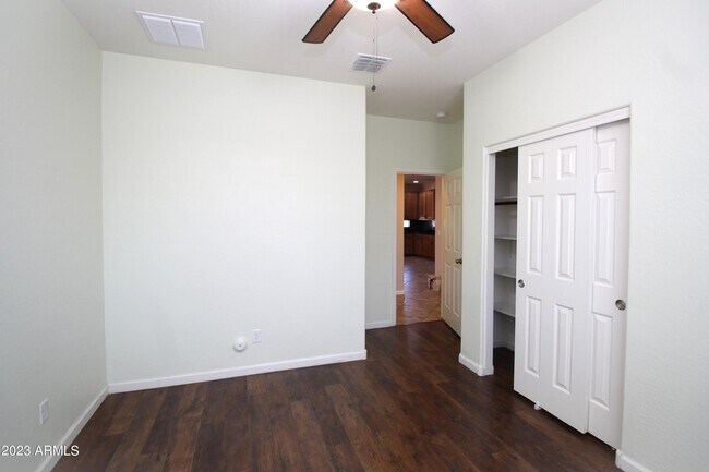 Building Photo - 4936 S Twinleaf Dr