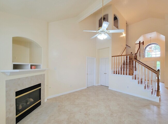 Building Photo - 14938 Brightbrook Dr