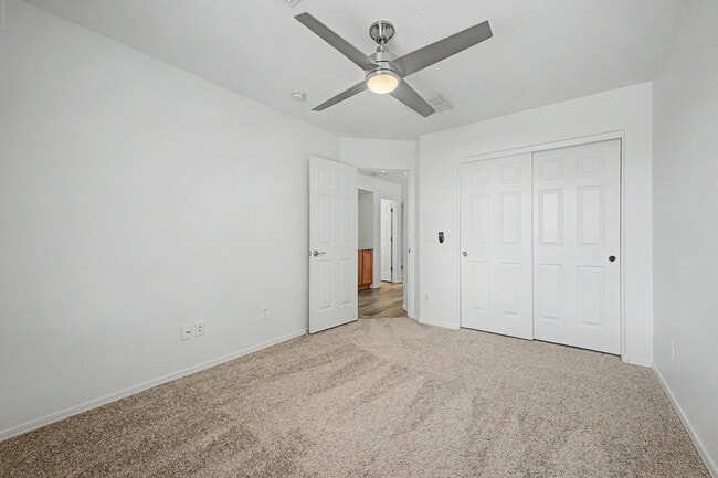 Building Photo - 42323 N 46th Dr