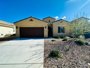 Building Photo - Fully furnished 2 Bedroom + Den Villa in Quail Creek Community! Must See!