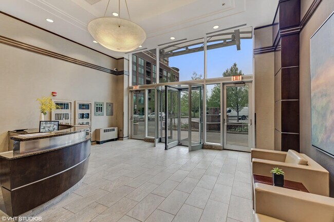 Building Photo - 645 N Kingsbury St