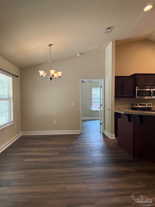 Building Photo - 4180 Hazelhurst Dr