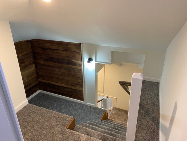 Building Photo - 1655 J St