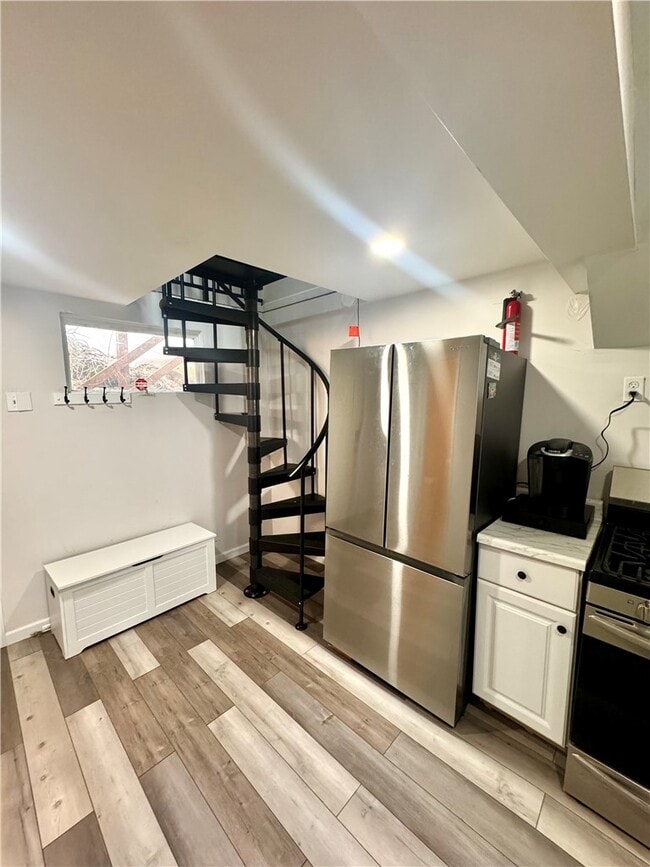 Building Photo - 182 Lake Bluff Rd